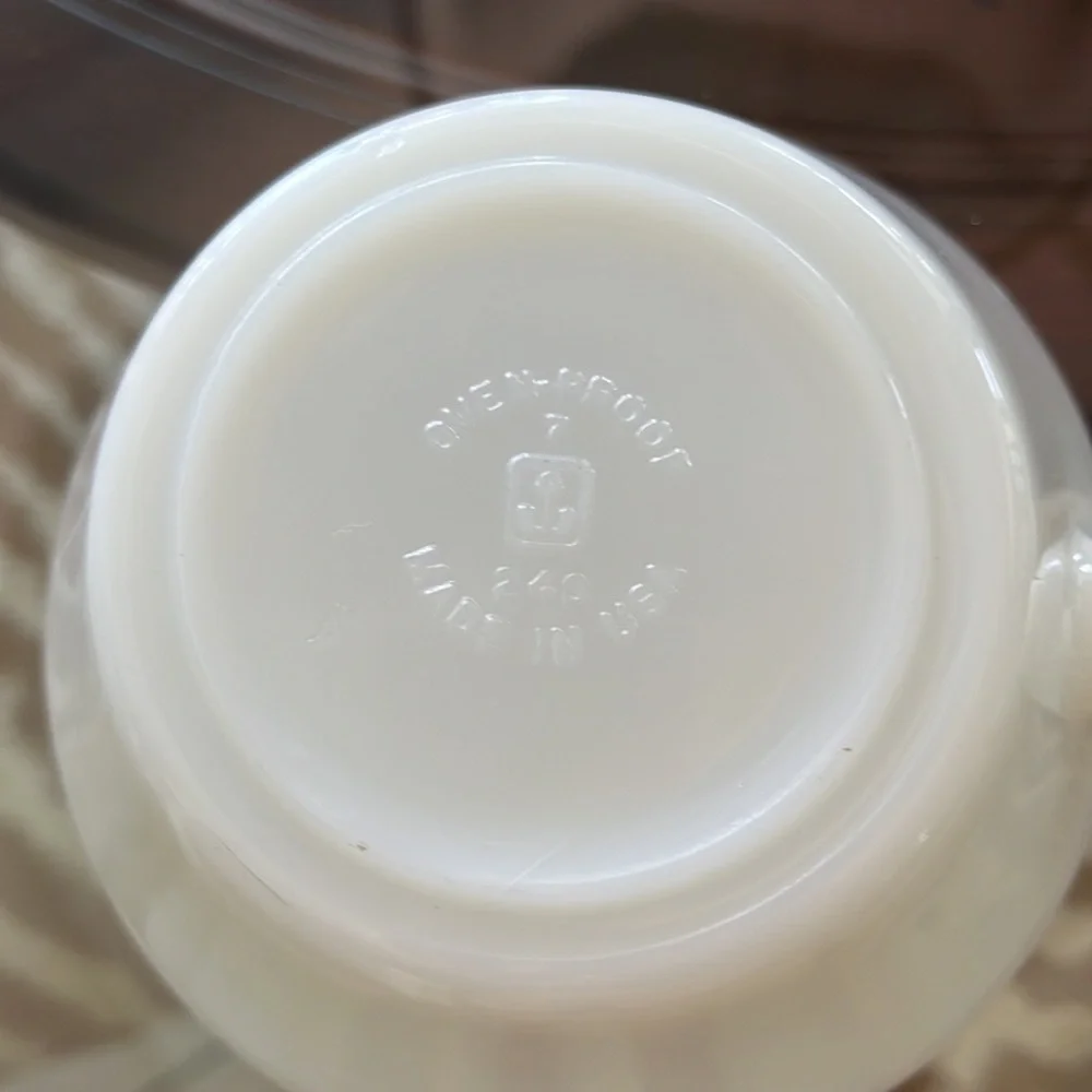 Vintage white anchor hocking oven proof bowl